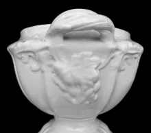 Paneled Grape_Jacob Furnival_Sauce or Soup Tureen Base, Lid, and Underplate_Handle_003
