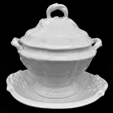 Paneled Grape_Jacob Furnival_Sauce or Soup Tureen Base, Lid, and Underplate_Item_002