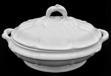Paneled Grape_Jacob Furnival_Vegetable Tureen Base and Lid_Item_002