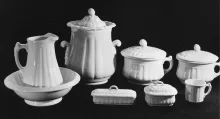 President Shape_John Edwards_Partial Toilet Set_Collection_001