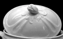 Quartered Loop | William Adams & Sons | Vegetable Tureen Base and Lid | Finial | 002