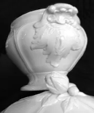 Quartered Rose | Jacob Furnival | Sauce or Soup Tureen Base, Lid, and Underplate | Handle | 002