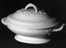Ribbed Chain_J. W. Pankhurst (& Co.)_Vegetable Tureen Base and Lid_Item_001