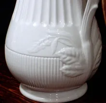 Ribbed Raspberry_J. & G. Meakin_Ewer_Embossing_004