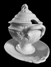Ribbed Raspberry | J. & G. Meakin | Sauce or Soup Tureen Base, Lid, and Underplate | Handle | 003