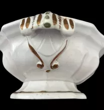 Ring O' Hearts | Livesley, Powell, & Co. | Vegetable Tureen Base and Lid | Handle | 004
