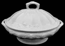 Scotia Shape_F. Jones (& Co.)_Vegetable Tureen Base and Lid_Item_001