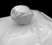 Square Flower_James Edwards_Vegetable Tureen Base and Lid_Finial_003