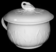 Swan | Jacob Furnival | Chamber Pot Base and Lid | Item | 001