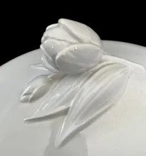 Tulip | Ridgway, Bates, & Co. | Vegetable Tureen Base and Lid | Finial | 008