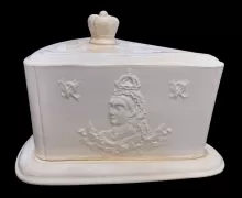 Unknown Tableware | Unspecified | Cheese Wedge Lid and Underplate | Item | 006