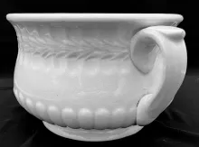 Victor | F. Jones (& Co.) | Chamber Pot Base | Handle | 003