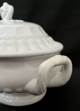 Victory Shape (Laurel Wreath) | Elsmore & Forster | Vegetable Tureen Base and Lid | Handle | 004