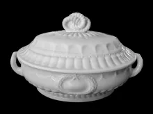 Victory Shape (Laurel Wreath) | Elsmore & Forster | Vegetable Tureen Base and Lid | Item | 001