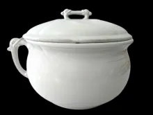 Victory | John Edwards | Chamber Pot Base and Lid | Item | 001