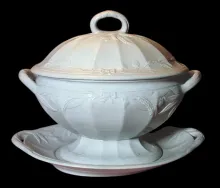 Wheat and Clover | Ford Challinor & Co. | Sauce or Soup Tureen Base, Lid, and Underplate | Item | 001