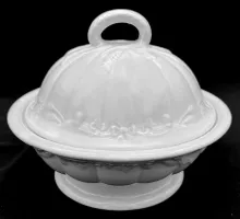 Wheat and Clover_Turner & Tomkinson_Butter Dish with Base, Lid, and Insert_Item_001