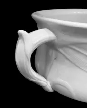 Winterberry | Edward Clarke | Chamber Pot Base | Handle | 003