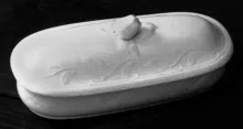 Wreath of Leaves_Burgess & Leigh_Brush Tray Base and Lid_Item_001